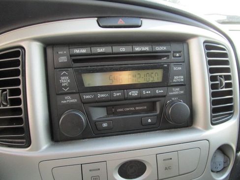 Used 2006 MAZDA Tribute I FWD image 12