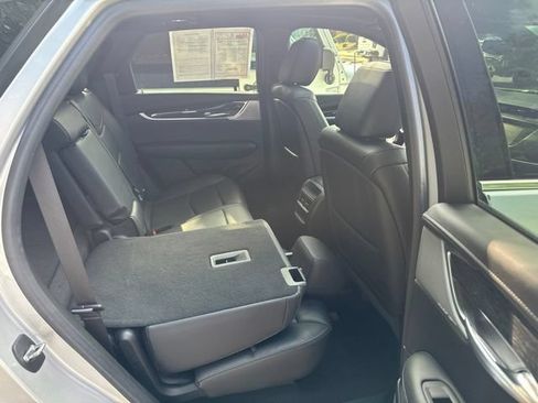Used 2020 Cadillac XT5 Premium Luxury AWD/4WD image 28