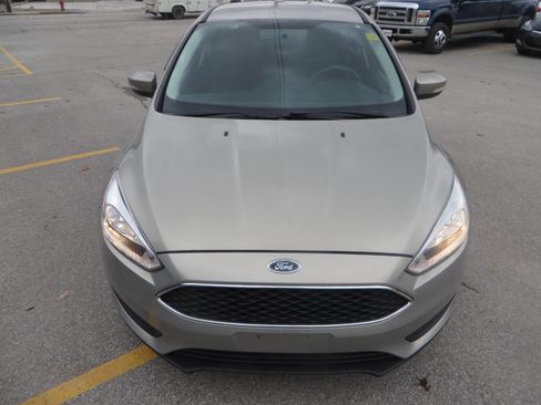 Used 2016 Ford Focus SE image 33