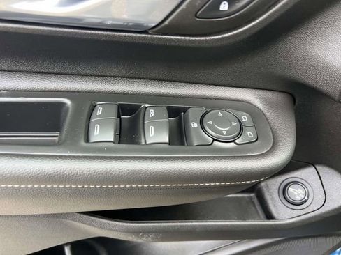 Certified 2022 GMC Terrain SLT w/ Elevation Edition image 17