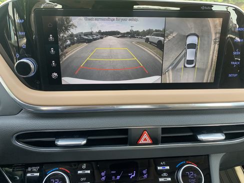 Used 2022 Hyundai Sonata Limited FWD image 16