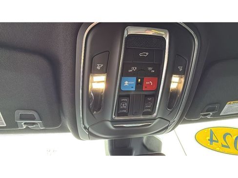 Used 2024 Jeep Grand Cherokee Altitude AWD/4WD image 24