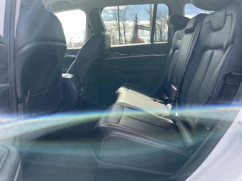 Certified 2023 Jeep Grand Cherokee Limited AWD/4WD image 29