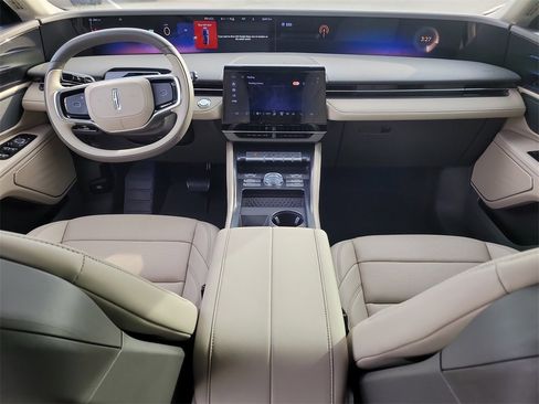 Certified 2025 Lincoln Nautilus Premier image 12