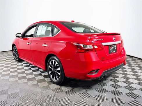 Used 2019 Nissan Sentra SR image 5