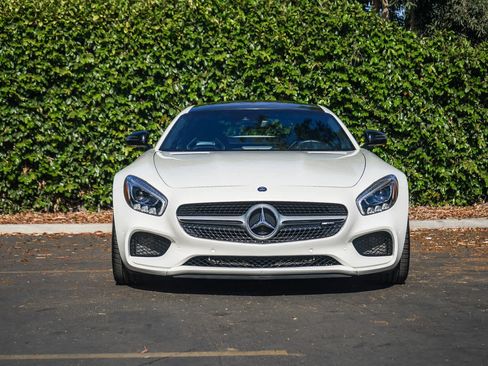 Used 2017 Mercedes-Benz AMG GT Coupe image 2