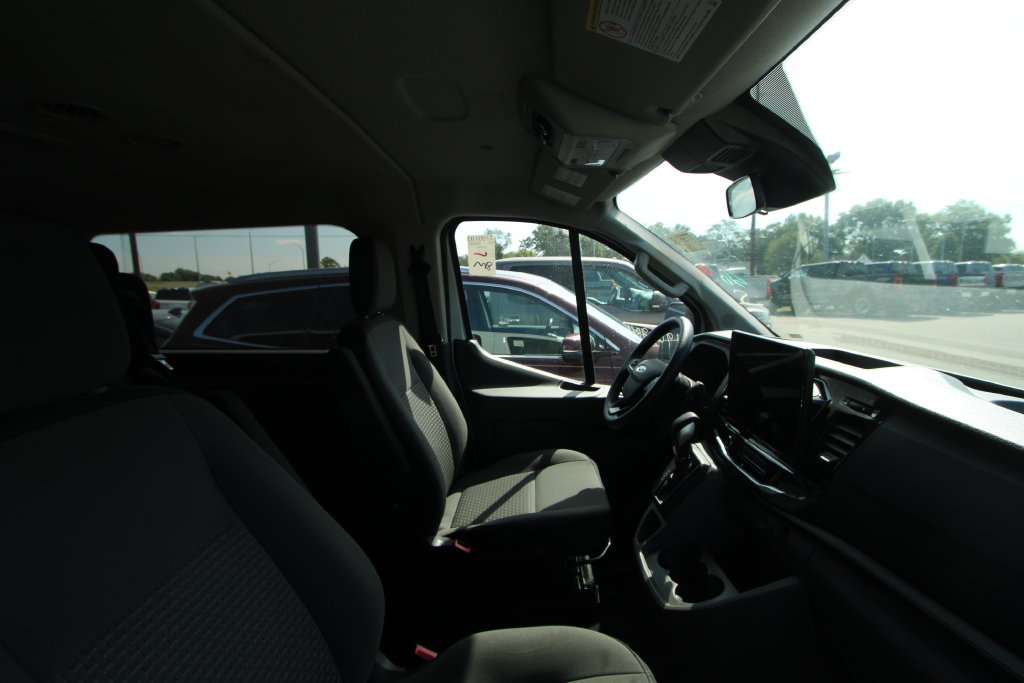 Used 2025 Ford Transit 350 XLT RWD image 17