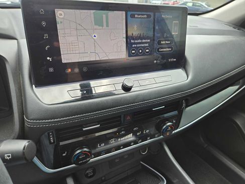 Used 2024 Nissan Rogue SL w/ SL Premium Package FWD image 27