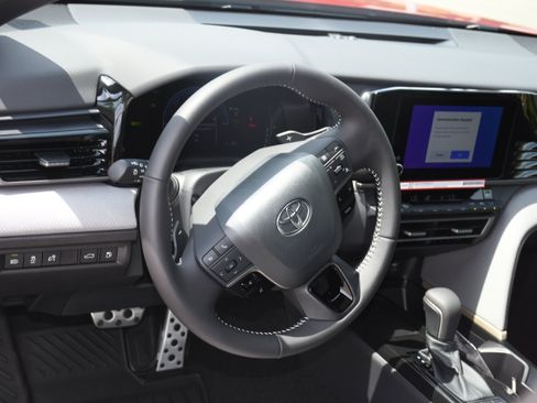 New 2026 Toyota Camry SE FWD image 4