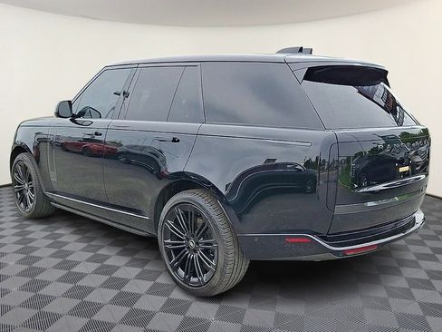 Certified 2025 Land Rover Range Rover SE AWD/4WD image 6