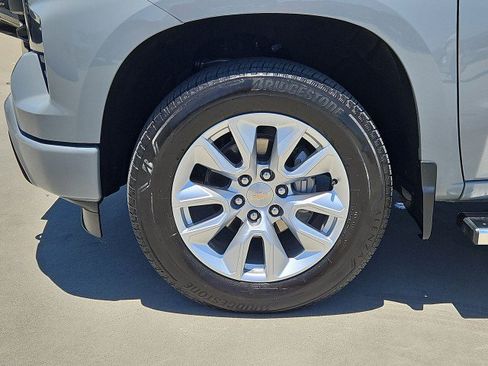 Used 2024 Chevrolet Silverado 1500 Custom RWD image 32