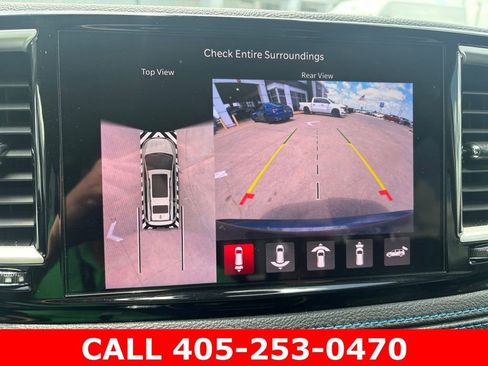 Used 2021 Chrysler Pacifica Touring-L FWD image 13