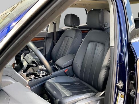 Used 2022 Audi Q5 2.0T Premium Plus w/ Premium Plus Package AWD/4WD image 8