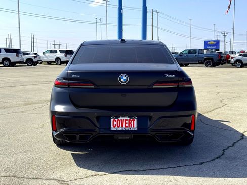 Used 2024 BMW 760i xDrive image 7