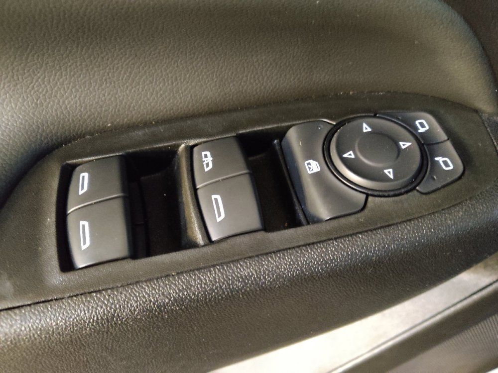 Used 2021 Chevrolet Equinox LS FWD image 27