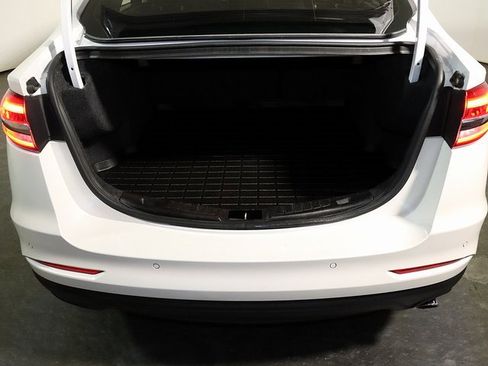 Used 2019 Ford Fusion SE image 29