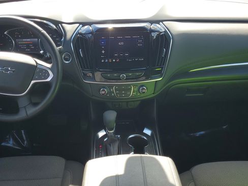 Used 2023 Chevrolet Traverse LT image 17