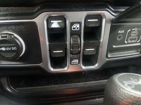 Used 2019 Jeep Wrangler Unlimited Sport S image 27