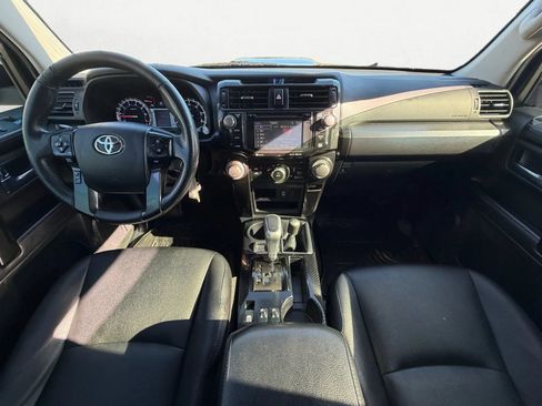Used 2018 Toyota 4Runner TRD Off-Road Premium AWD/4WD image 12