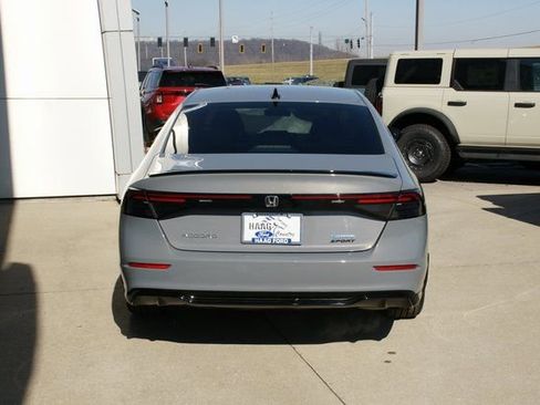 Used 2023 Honda Accord Sport image 4