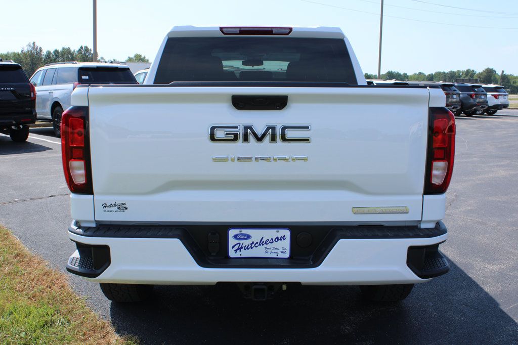 Used 2026 GMC Sierra 1500 Elevation w/ Elevation Select Package AWD/4WD image 13