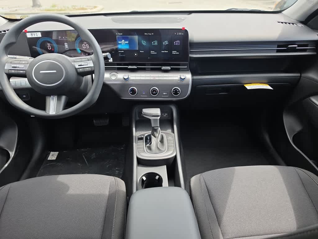 New 2027 Hyundai Kona SE FWD image 18