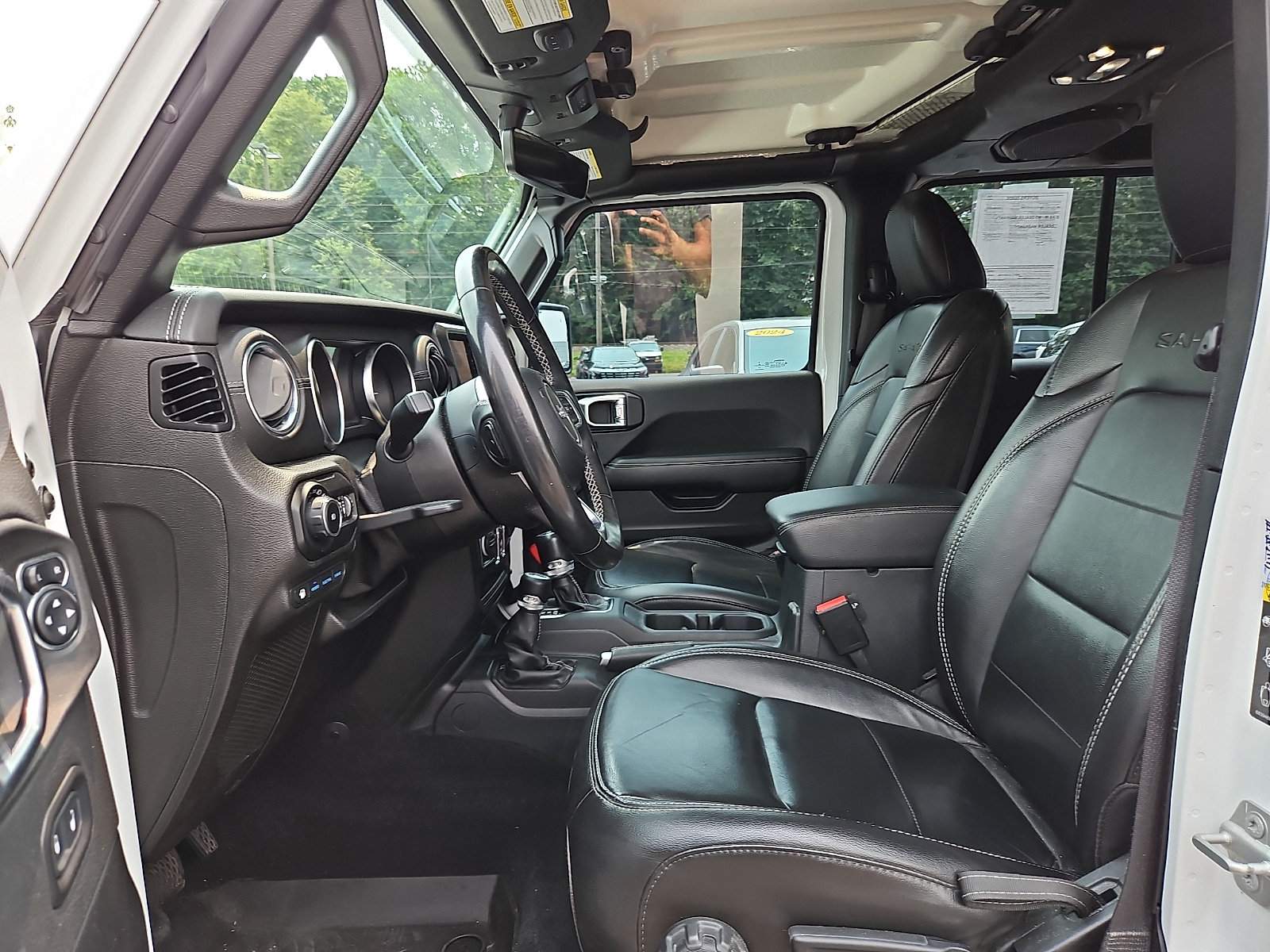 Used 2021 Jeep Wrangler Unlimited Sahara w/ Cold Weather Group AWD/4WD image 13