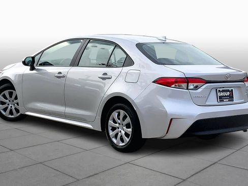 Used 2025 Toyota Corolla LE image 12