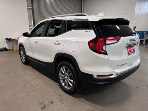 Used 2024 GMC Terrain SLT FWD image 5