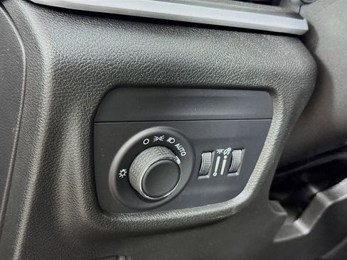 New 2025 Jeep Grand Cherokee Laredo X w/ Luxury Tech Group I image 18