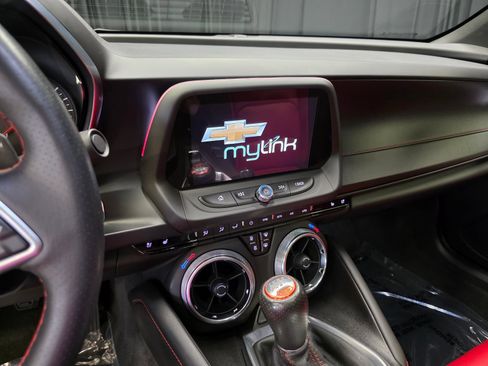 Used 2016 Chevrolet Camaro SS RWD image 25