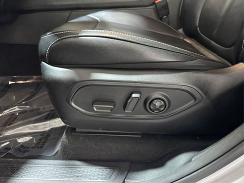 Used 2024 Jeep Grand Cherokee Limited 4xe image 19