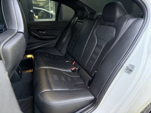 Used 2018 BMW M3 RWD image 19