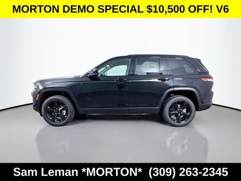 New 2025 Jeep Grand Cherokee Limited w/ Black Appearance Package AWD/4WD image 4