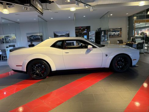 Used 2021 Dodge Challenger SRT Hellcat Redeye RWD image 8