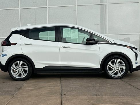 Used 2022 Chevrolet Bolt LT image 3