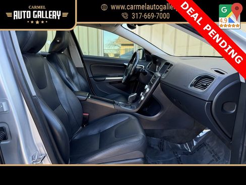 Used 2017 Volvo S60 T5 Inscription image 20