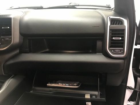 New 2026 RAM 1500 4x4 Crew Cab image 43