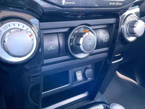 Used 2019 Toyota 4Runner TRD Off-Road Premium image 32