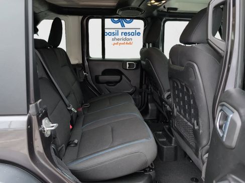 Used 2023 Jeep Wrangler Unlimited Rubicon 4xe image 18