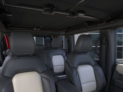 New 2026 Ford Bronco Outer Banks w/ Sasquatch Package image 14