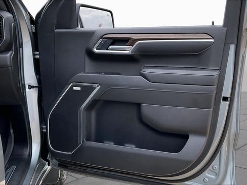 Certified 2025 Chevrolet Silverado 1500 RST RWD image 22