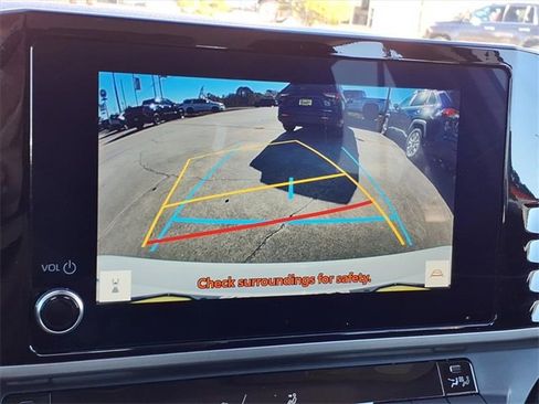 Used 2025 Toyota Camry Hybrid image 26