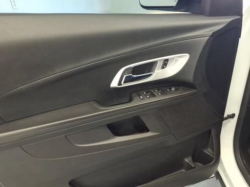 Used 2016 Chevrolet Equinox LT w/ Convenience Package FWD image 12