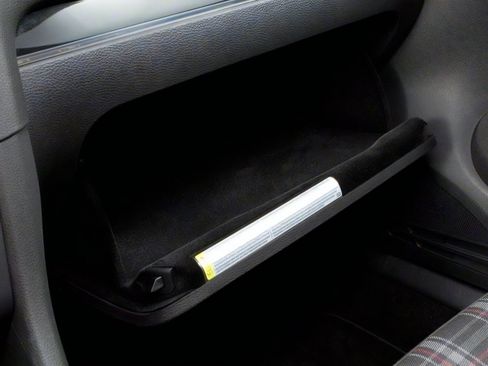Used 2010 Volkswagen GTI 2-Door FWD image 11