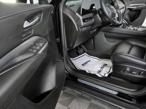 Certified 2025 Cadillac XT4 Premium Luxury FWD image 6
