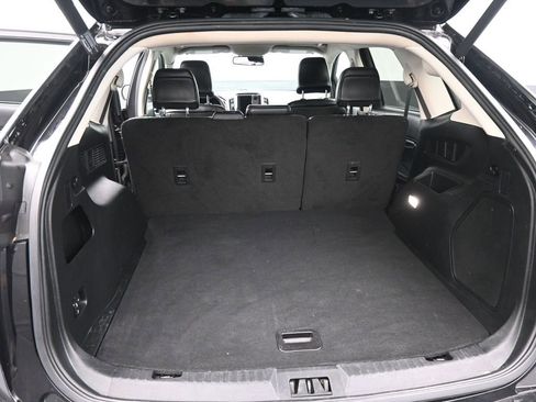 Certified 2022 Ford Edge Titanium AWD/4WD image 3