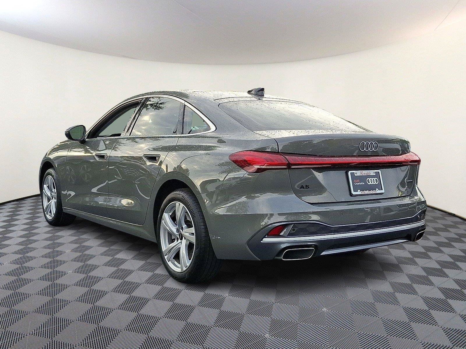 Used 2025 Audi A5 2.0T Premium Plus w/ Premium Plus AWD/4WD image 4
