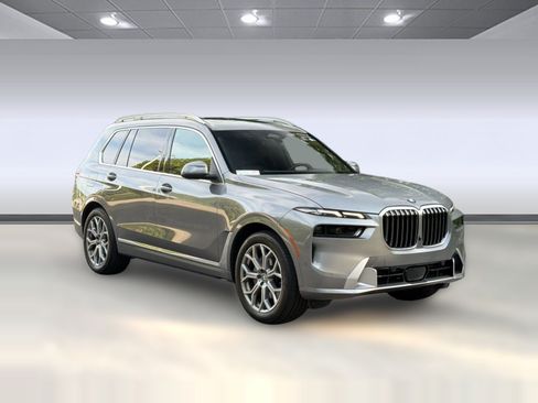 Used 2026 BMW X7 xDrive40i AWD/4WD image 7