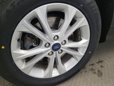 Used 2018 Ford Escape SE image 31